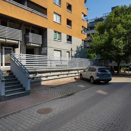 Jasny Z 2 Balkonami Partynice By Renters Apartamento Wrocław