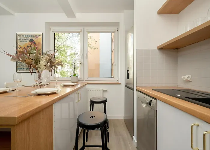 Jasny Z 2 Balkonami Partynice By Renters * Wrocław