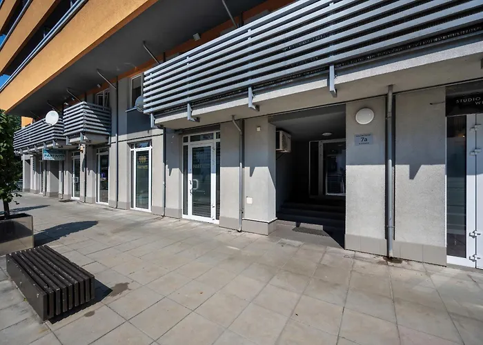 Jasny Z 2 Balkonami Partynice By Renters Apartament