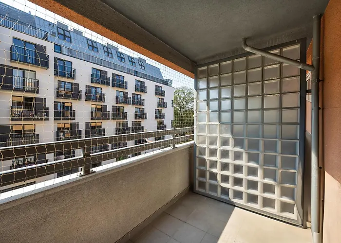 Jasny Z 2 Balkonami Partynice By Renters Apartament