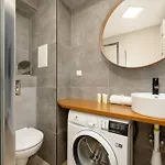 Apartment Jasny Z 2 Balkonami Partynice By Renters