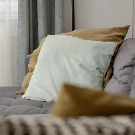 Jasny Z 2 Balkonami Partynice By Renters