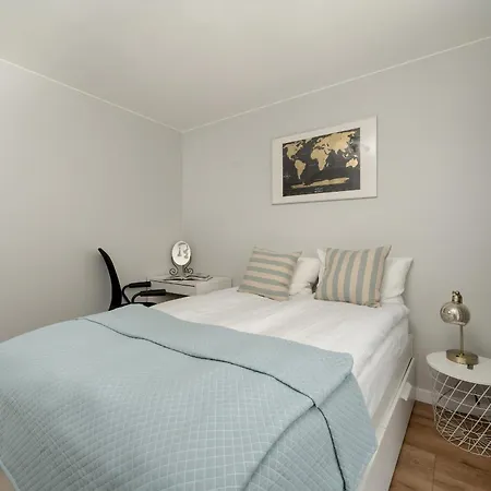 Appartamento Jasny Z 2 Balkonami Partynice By Renters