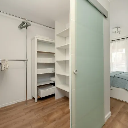 Jasny Z 2 Balkonami Partynice By Renters * Breslavia