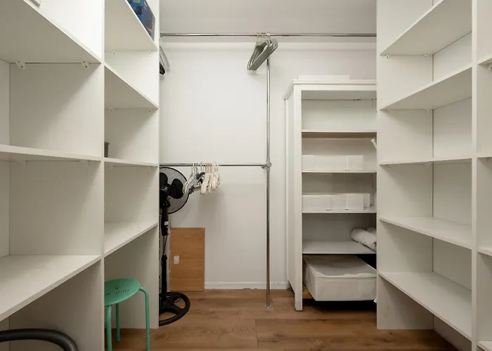 Jasny Z 2 Balkonami Partynice By Renters *